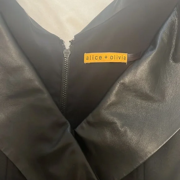 Size 4 Alice and Olivia black knee/right above the knee length dress - Picture 2 of 3